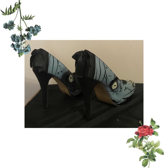 IRONFIST ZOMBIE HEELS - Size 6 - Picture 3 of 3